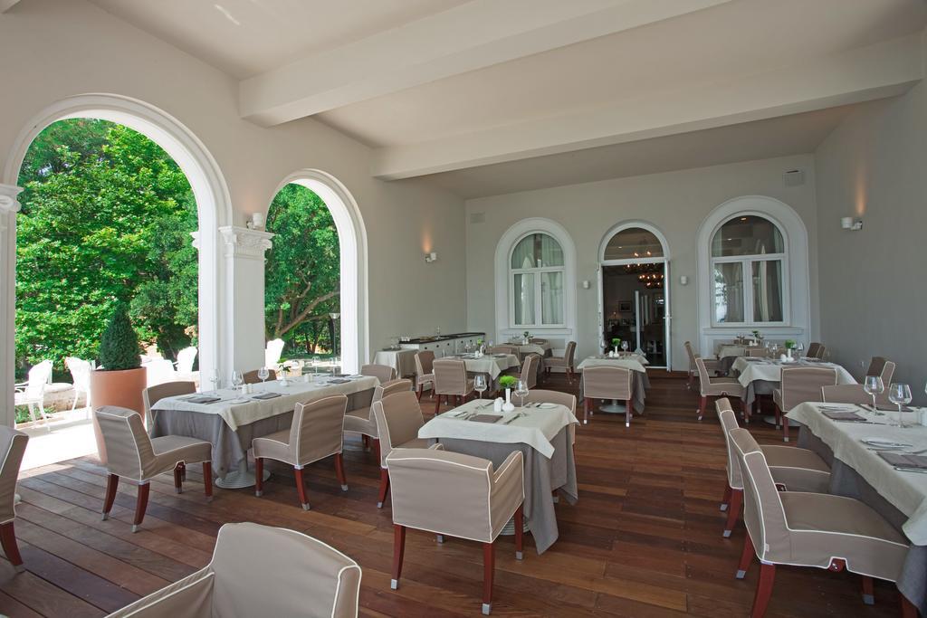 Hvd Boutique Hotel Oasis - Private Beach & Free Parking Altın Kumlar Dış mekan fotoğraf